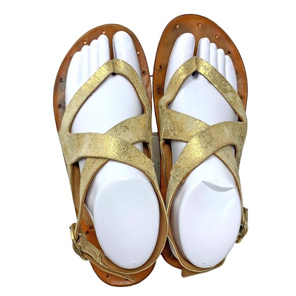 BEEK by Two Birds‎ Frosted Gold Leather Toe Post Sandals